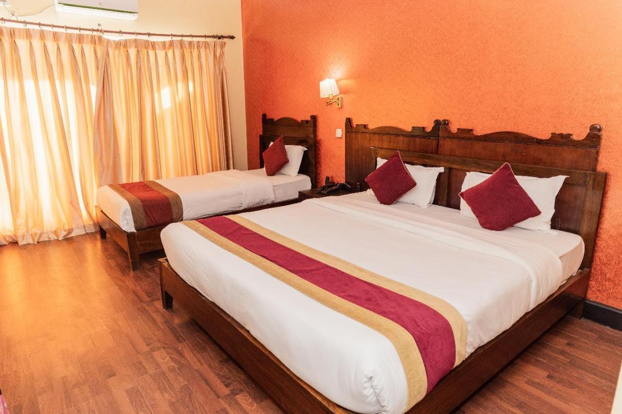 נגאקוט Hotel Chautari Pvt Ltd מראה חיצוני תמונה
