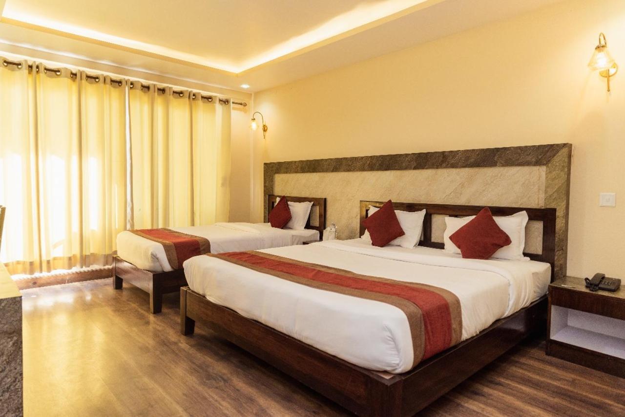 נגאקוט Hotel Chautari Pvt Ltd מראה חיצוני תמונה