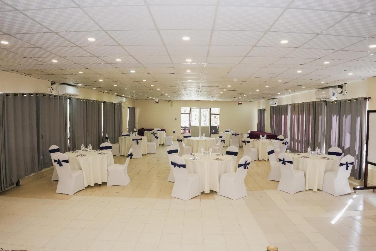 נגאקוט Hotel Chautari Pvt Ltd מראה חיצוני תמונה